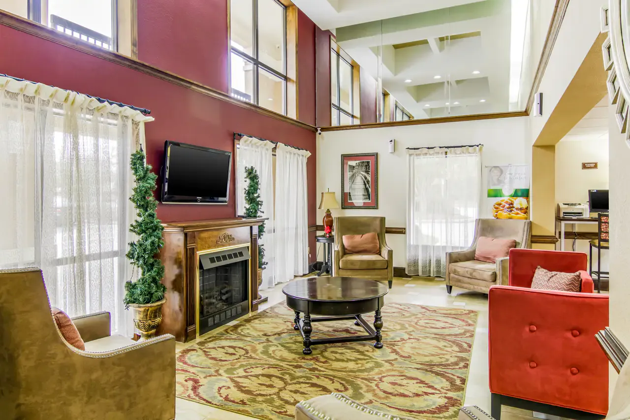 Seating area in hotel lobby with modern decor Stone Mountain GA